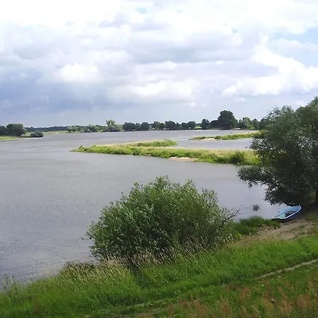 Appartement Ferienhaus Kamerun An Der Elbe *