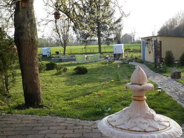 安姆埃尔伯拉德维格公寓 公寓 *